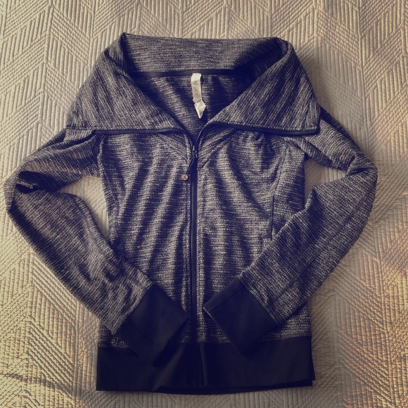 lululemon athletica Tops - 🔥Lululemon Jacket🍋 Sweatshirt 🌺